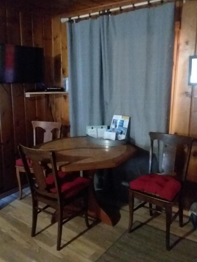 拉瓦隐秘小屋度假屋 熔岩温泉村 外观 照片