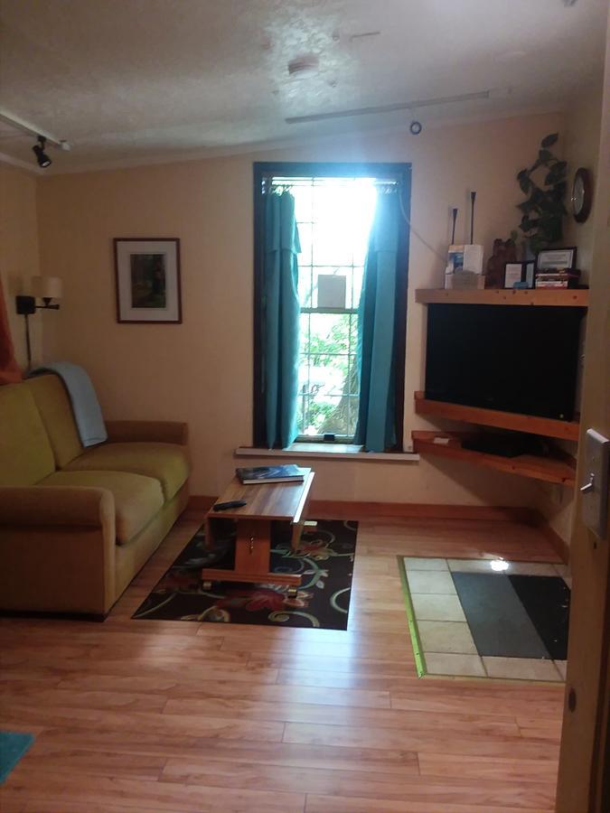 拉瓦隐秘小屋度假屋 熔岩温泉村 外观 照片
